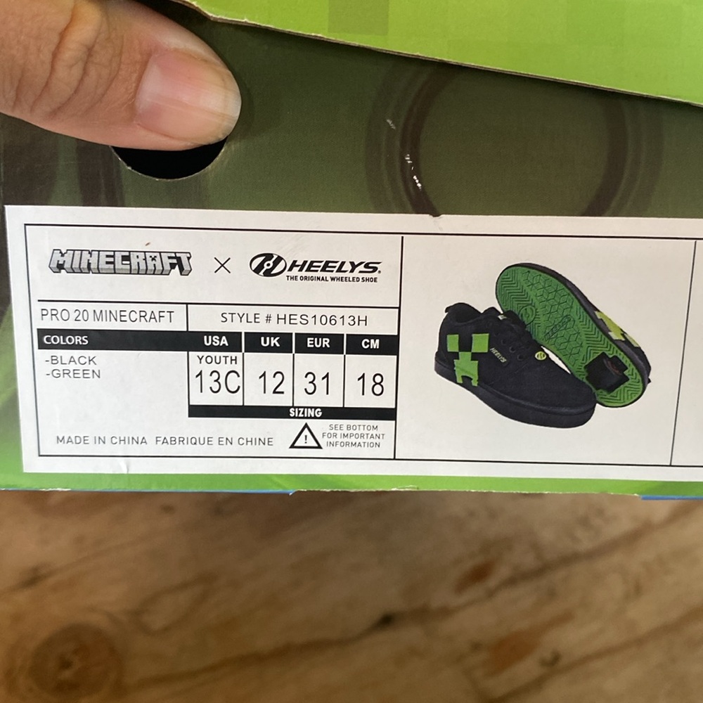 Minecraft Heelys - Picture 4 of 4